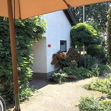 Bosrand Bed & Breakfast 3*