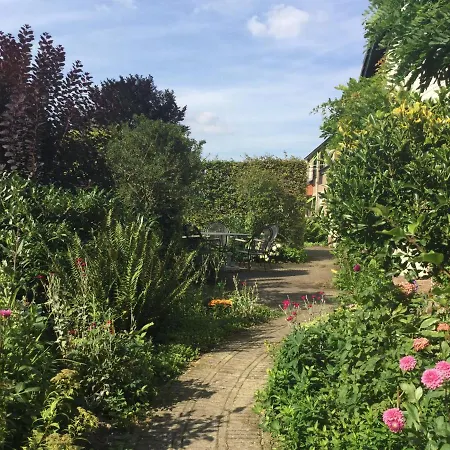 Bosrand Bed & Breakfast 3*